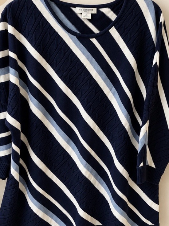 Liz Claiborne Sweaters - Liz Claiborne Diagonal Striped Knit Top in Navy, White & Light Blue